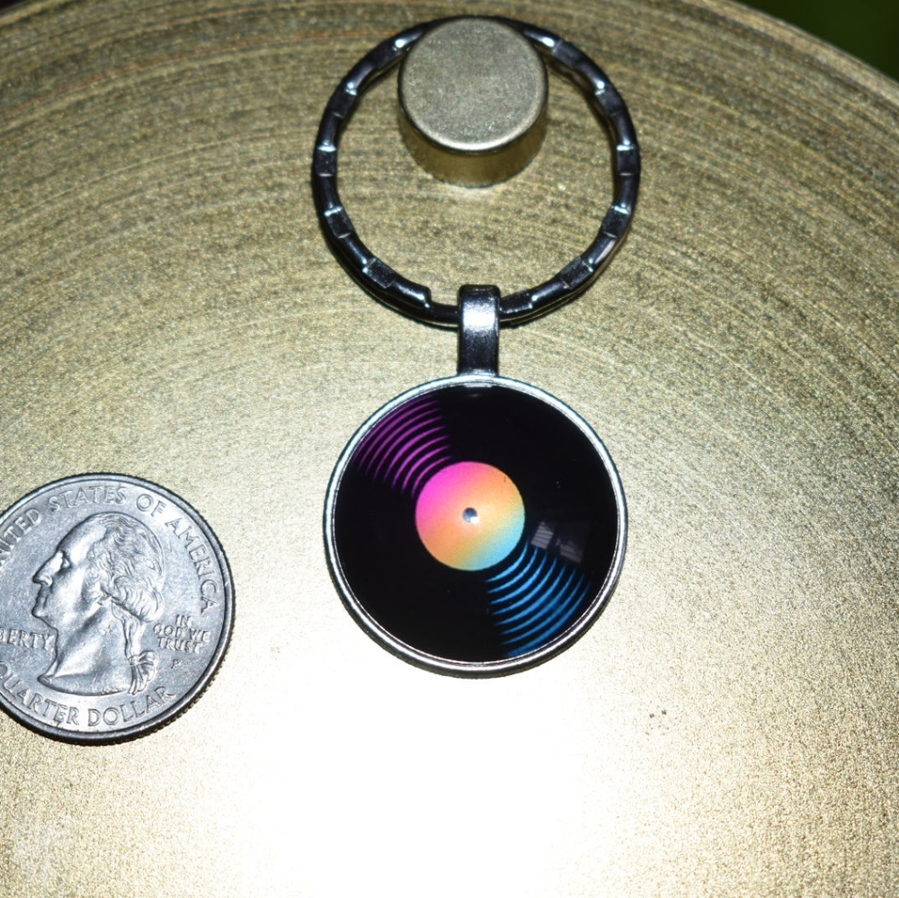 Vinyl Keychain - Picture 11 of 12